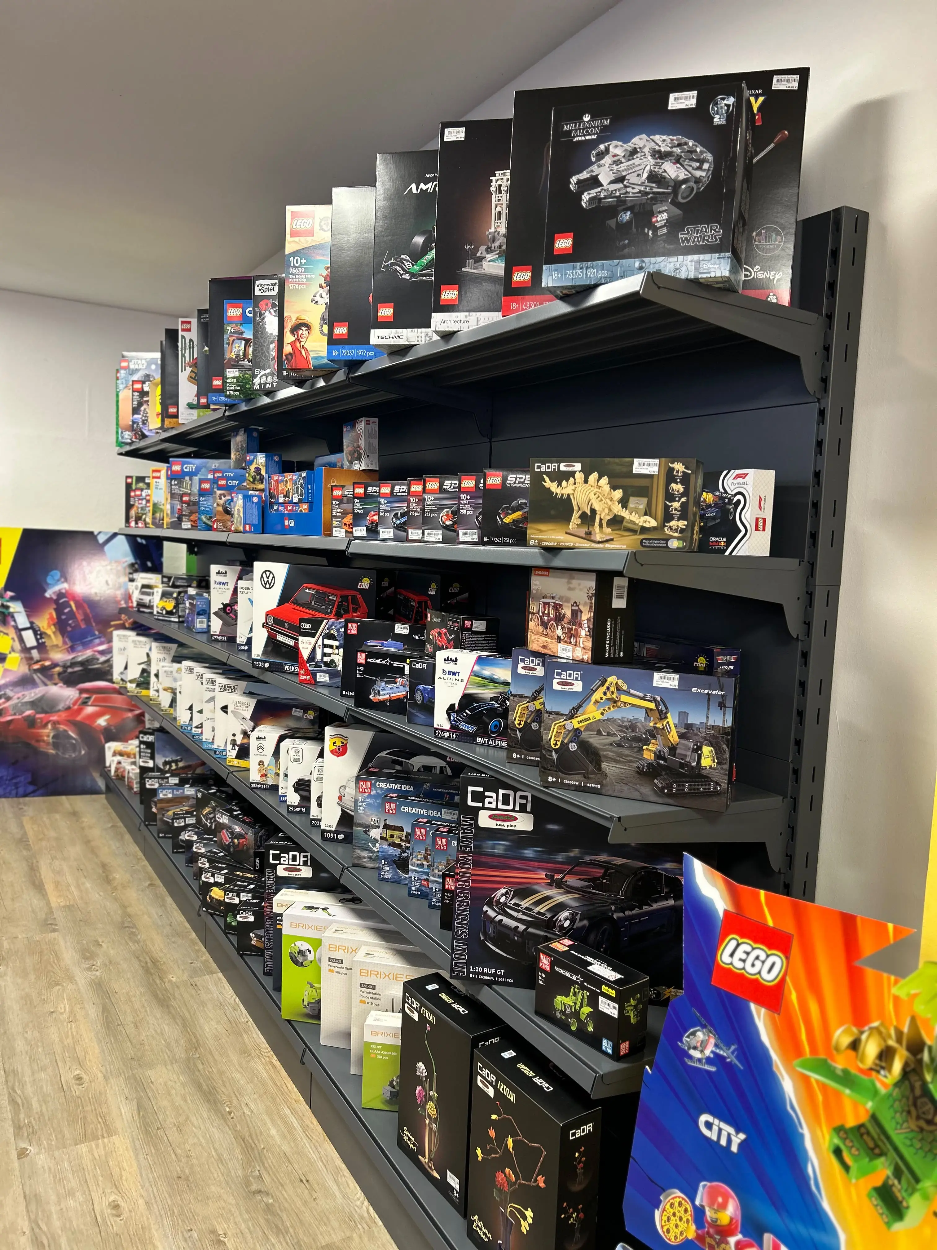LEGO-Regal im Geschäft